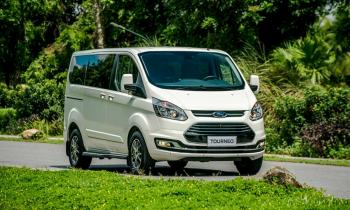 Ford Tourneo Titanium 2019 Màu trắng qua sử dụng – Bến Thành Ford | Giá 680tr