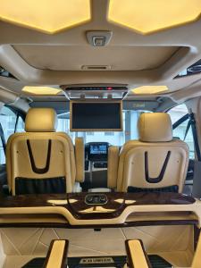 Ford Tourneo Limousine 2020 màu ghi xám nâng cấp Tủ lạnh, Ghế Massage, Cửa lùa điện, Gói Nội thất Thương gia cao cấp| Bến Thành Fordxe-ford-tourneo-limousine-ben-thanh-ford-7
